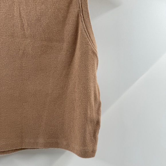 Hollister Ribbed Tan Cropped Tank Top – Size Small - Picture 7 of 7